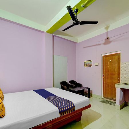 Hotel O Home Trimurti Guest House Guwahati Luaran gambar