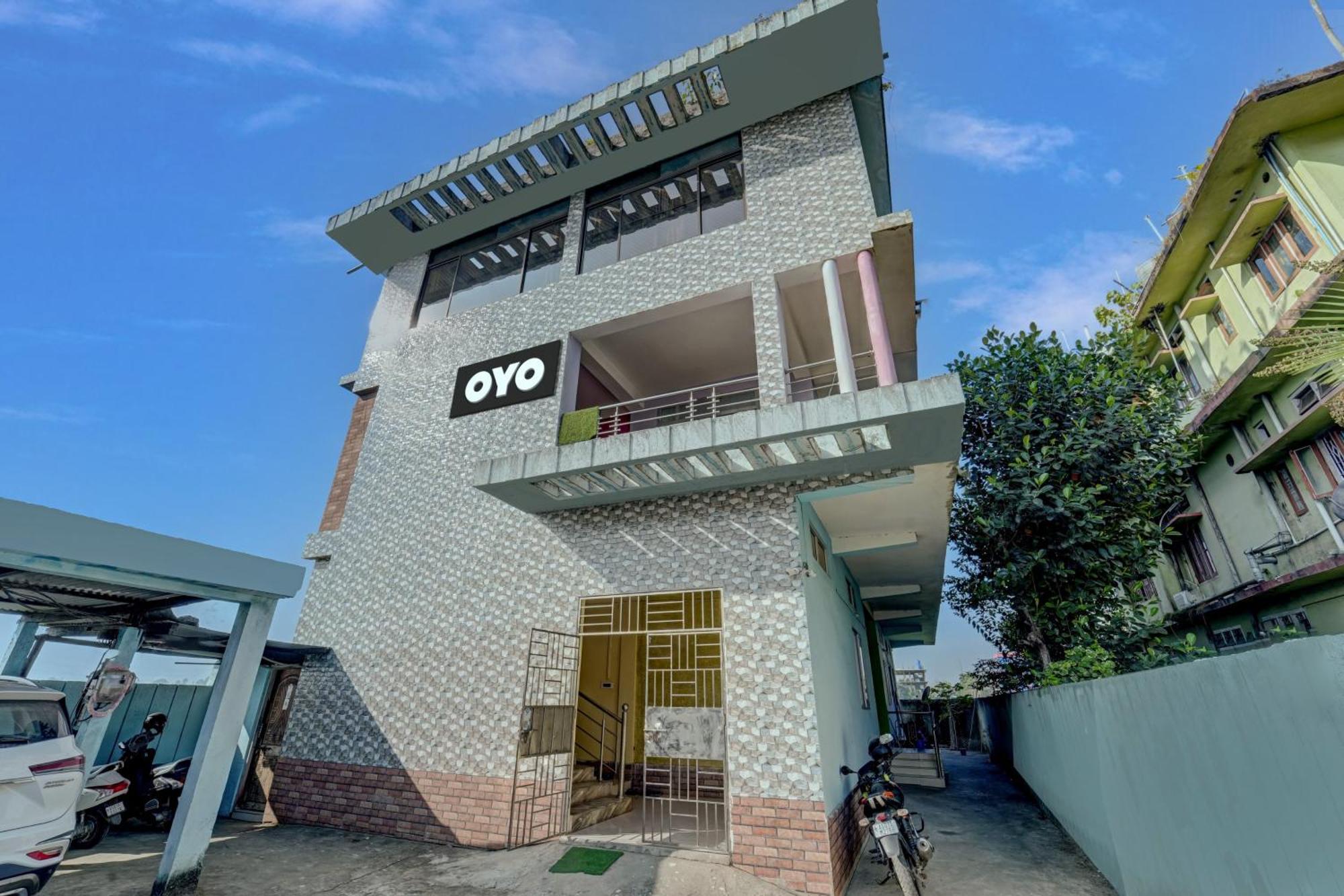 Hotel O Home Trimurti Guest House Guwahati Luaran gambar